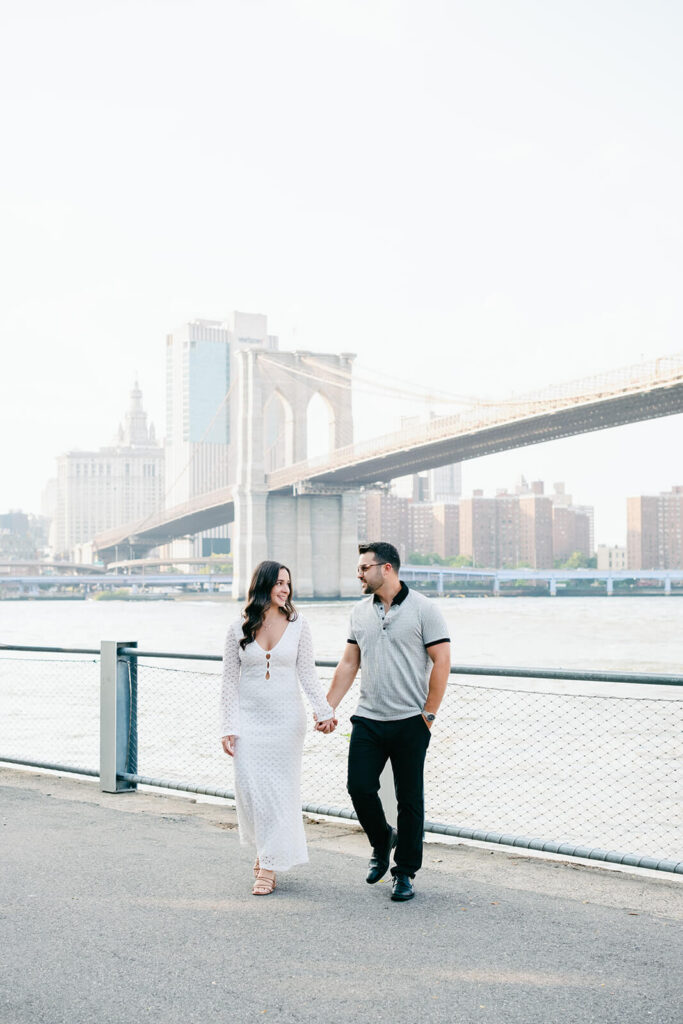 brooklyn engagement photos dumbo bridge views romantic 03
