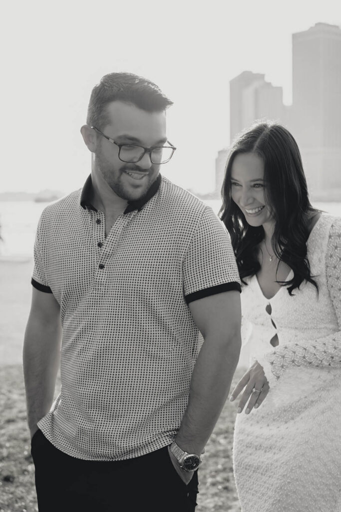 brooklyn engagement photos dumbo waterfront park 19
