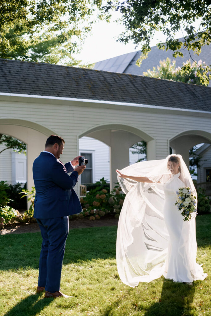 Bride and groom arriving at Chatham Bars Inn in their wedding car